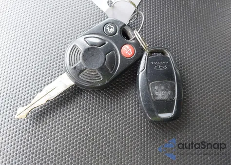 2011 Ford Escape Xlt из США, поврежденный, VIN 1FMCU9D77BKA18768